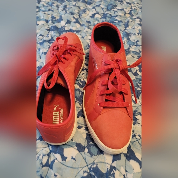 PUMA Shoe size 8 - Picture 2 of 3